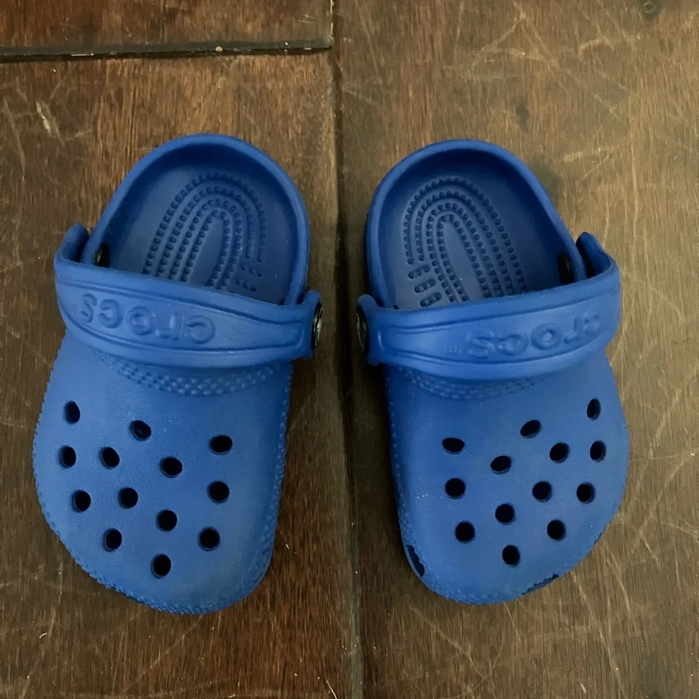 Crocs Blue baby size 2-3
